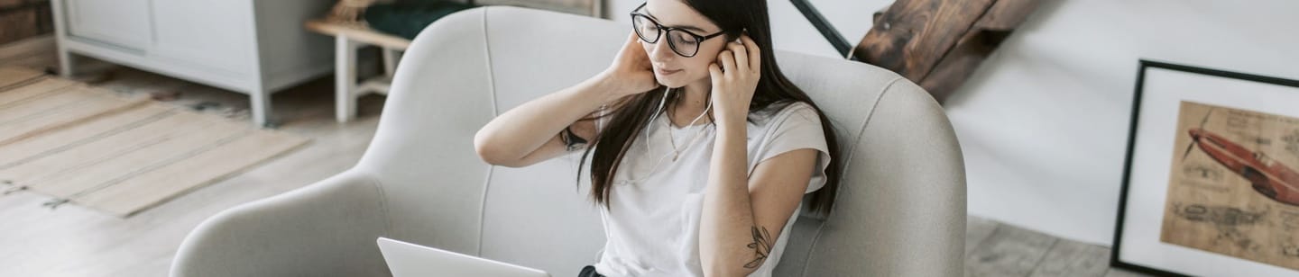 Image of girl on laptop using Meet